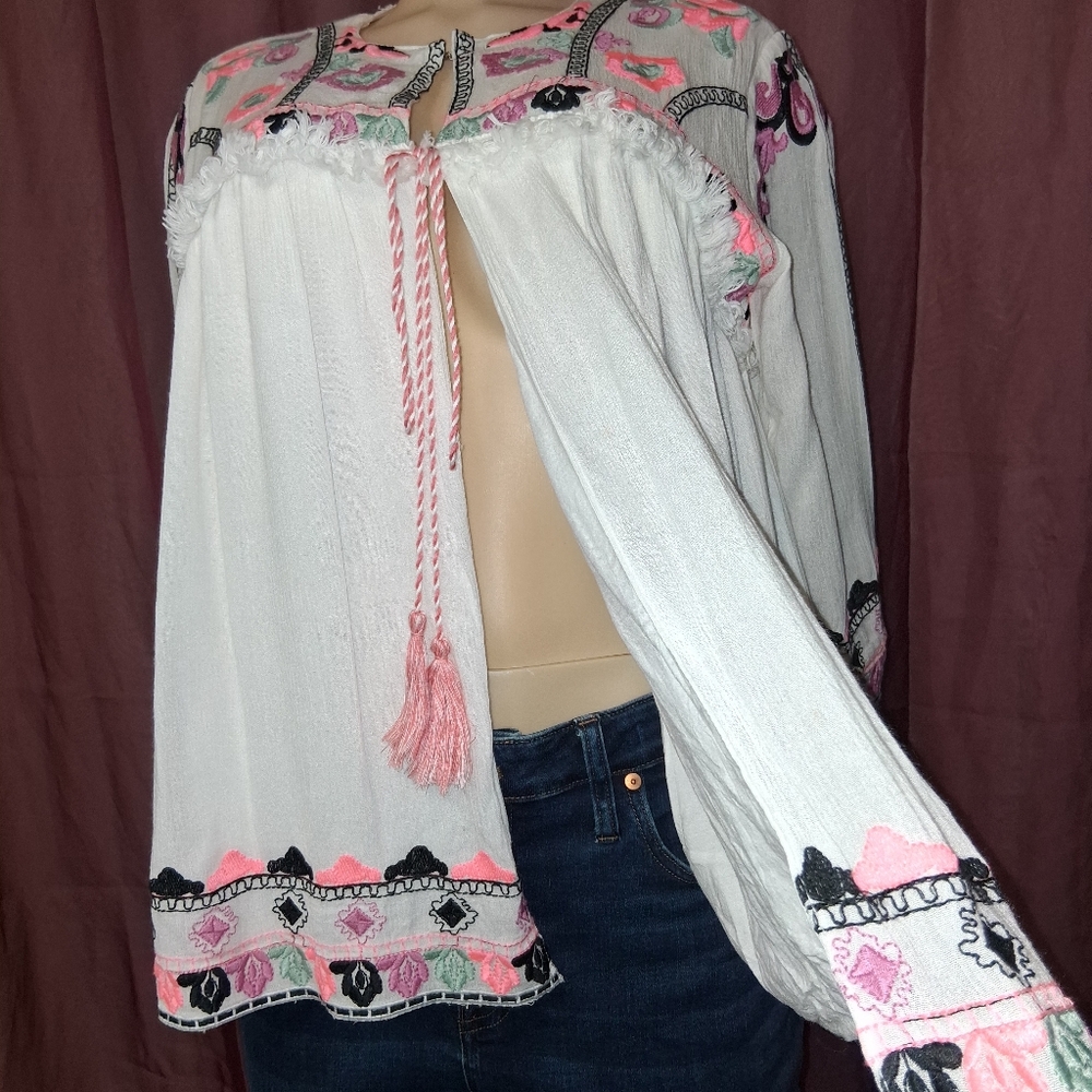 NYLON APPAREL women Size M Chic Embroidered Women's Blouse with Pink Accents - Picture 14 of 16